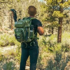 35L Backpack Moss Green -Bags Store image 48278846 e848 43af 8eb4 c7c914ce4470